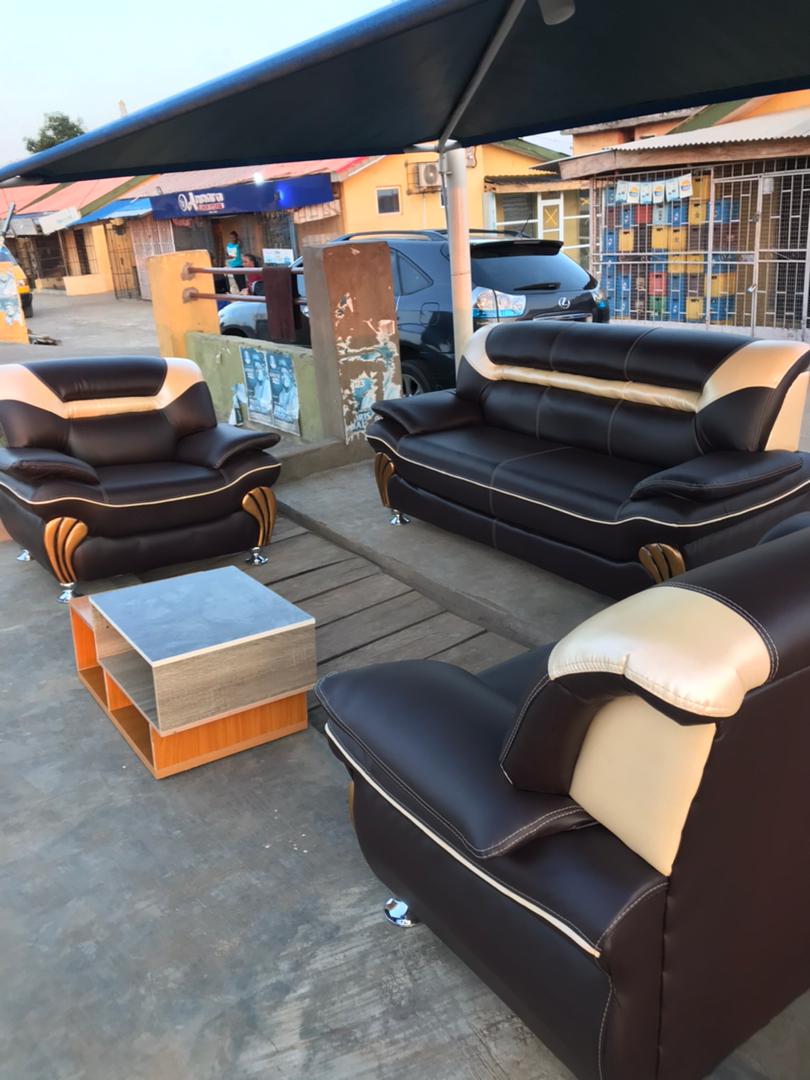 5 Must-Know Tips for Selecting Chairs for Your Living Room In Nigeria